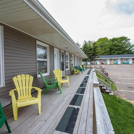 The White Horse Motel 콘웰 외부 사진