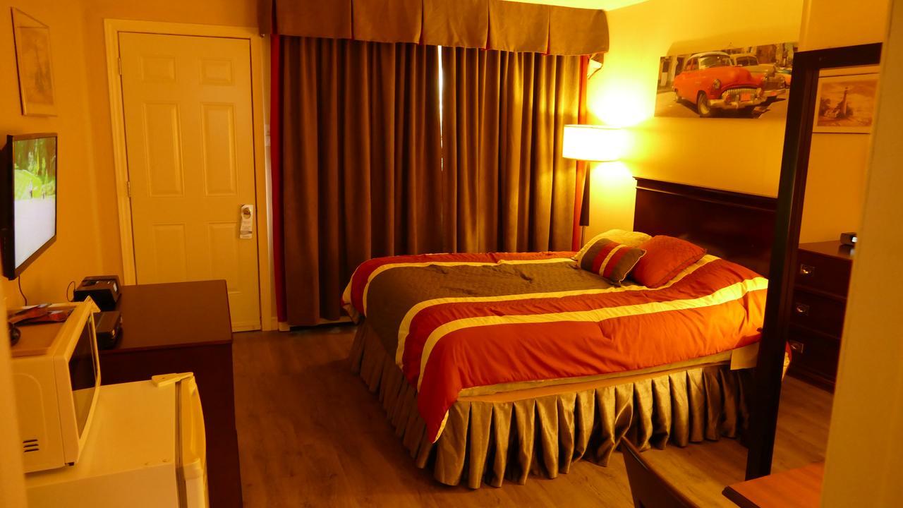The White Horse Motel 콘웰 외부 사진